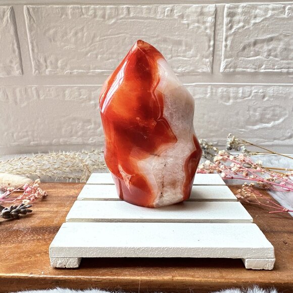 Beautiful Carnelian Flame - Picture 6 of 9